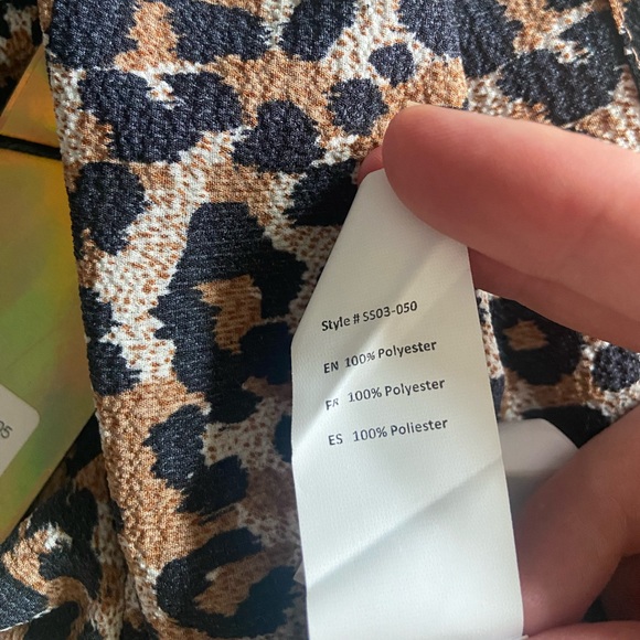 🔸 Revamped 🔸 animal print crop top - Picture 4 of 6